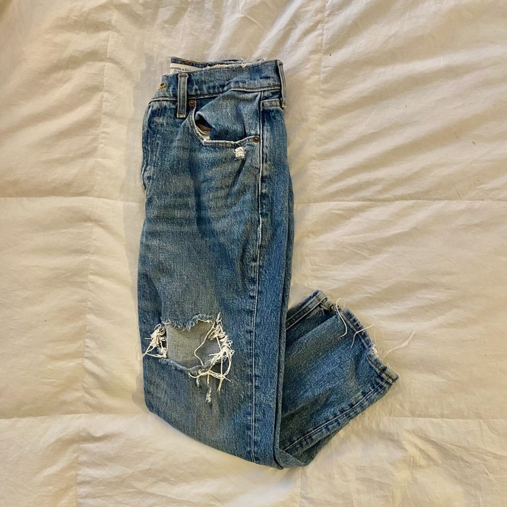 Abercrombie High Rise Mom Jean